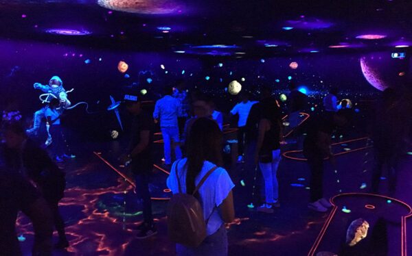 3d blacklight minigolf dubai