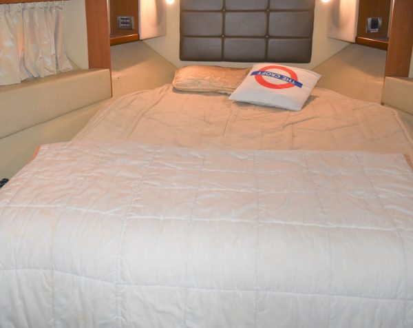 private luxury yacht – 42ft sea ray