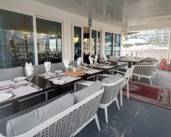 five star sea lounge dubai marina