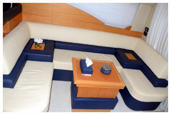 private azimut luxury yacht – 43ft