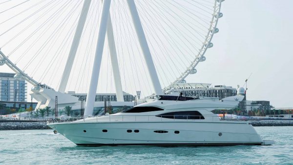 private luxury yacht – 64ft dominator