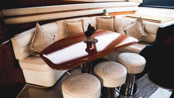 private luxury yacht – 64ft dominator