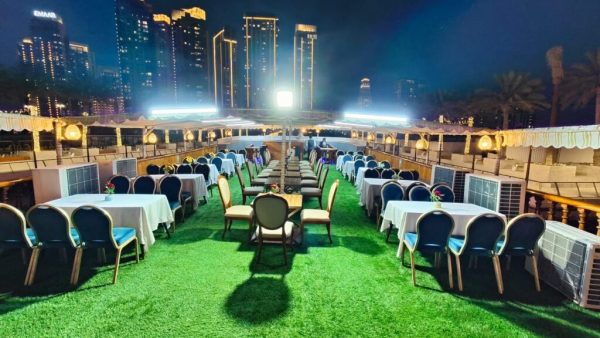 standard dhow cruise dubai canal