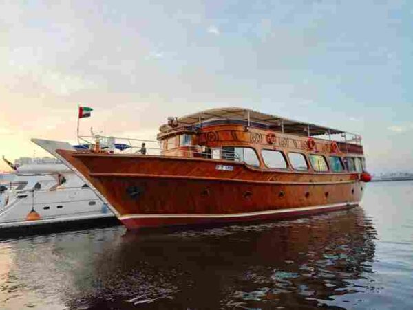 standard dhow cruise dubai canal