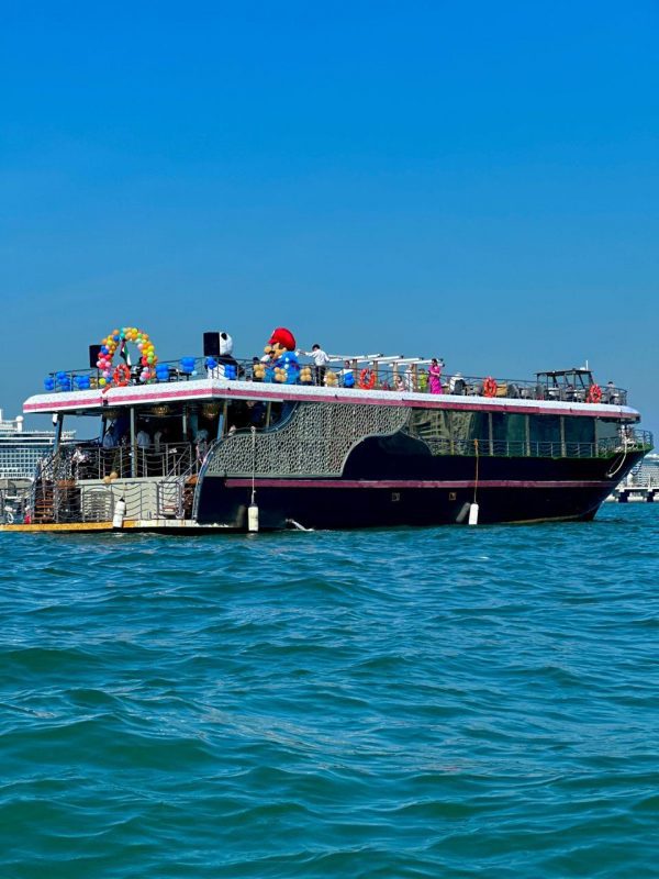 vip black yacht dubai marina