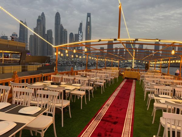 standard dhow cruise – dubai marina