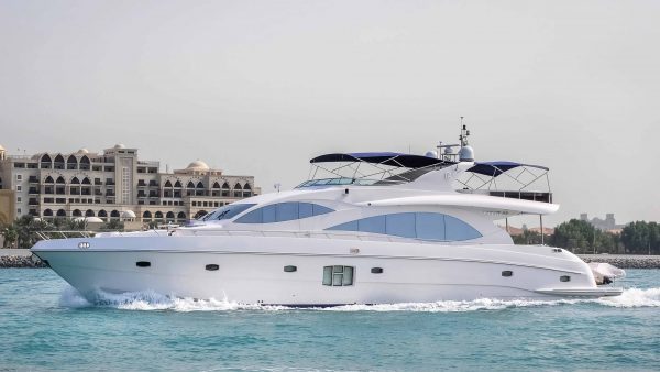 private luxury yacht – 88ft majesty