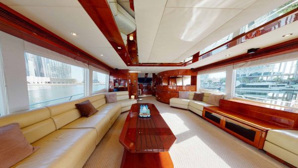 private luxury yacht – 88ft majesty