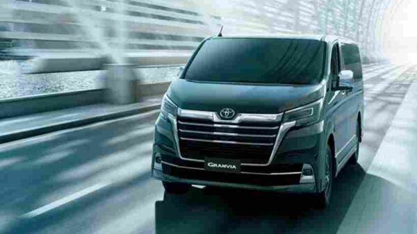 toyota granvia – spacious luxury van