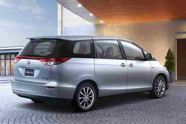 toyota previa – spacious luxury van