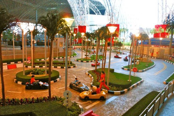 yas island theme park
