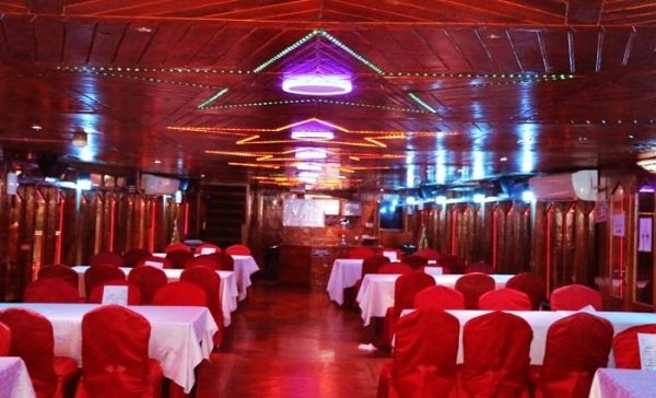 vip dhow cruise dubai creek