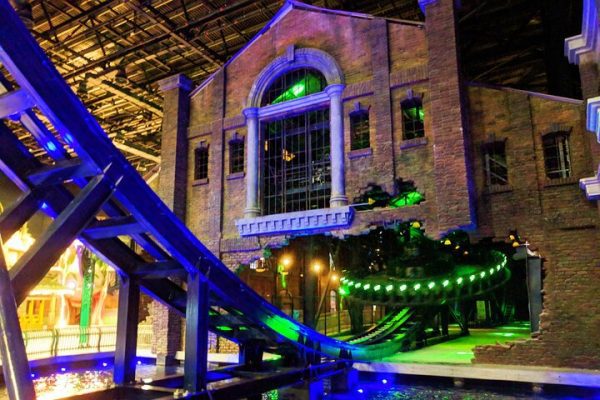 yas island theme park