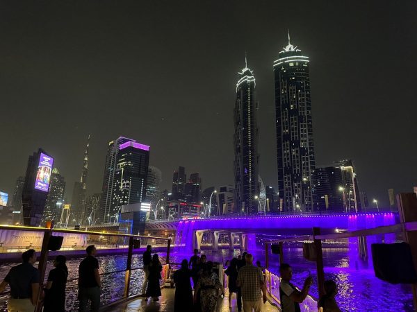 white yacht luxury premium – dubai canal 