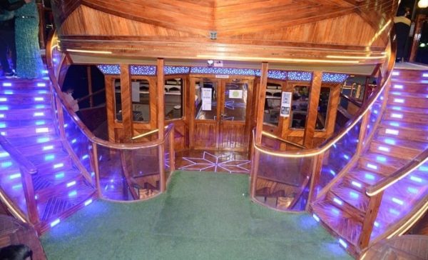 premium dinner cruise dubai creek