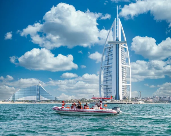 love boat dubai – 90 minutes sic tour