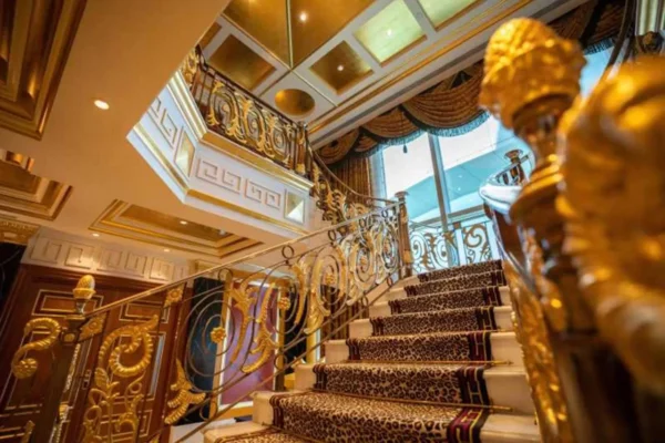 inside burj al arab guided tour