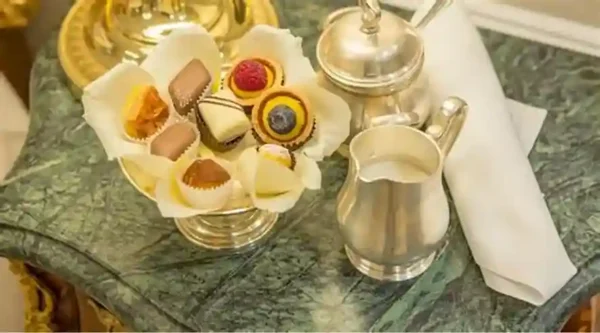 inside burj al arab tour with signature beverage