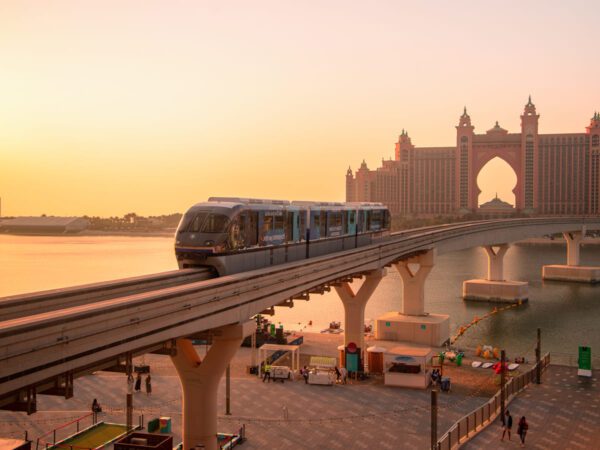 the palm monorail – 1 way pass gateway to atlantis