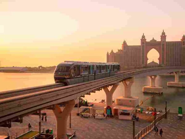the palm monorail – gateway to atlantis round trip