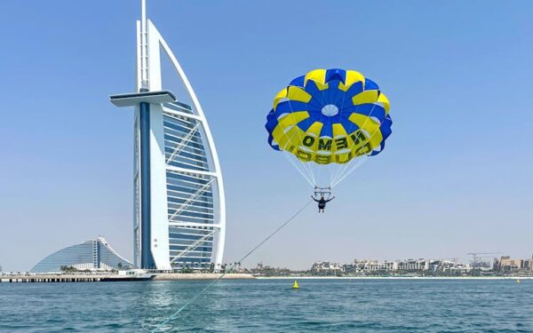 dubai parasailing single 15 minutes
