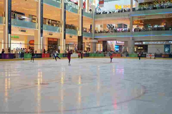 dubai ice rink tickets weekend